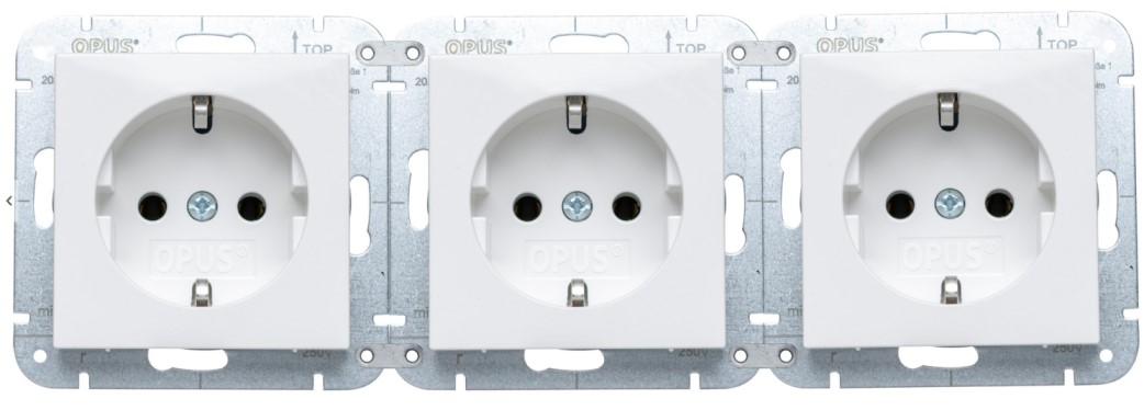 OPUS QUICK 55 Schutzkontakt-Steckdose Premium, 3-fach, polarweiß-seidenglanz 